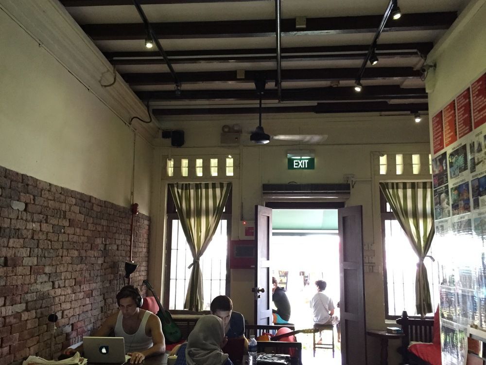 Cube Boutique Capsule At Kampong Glam Hotel kapsul Singapura