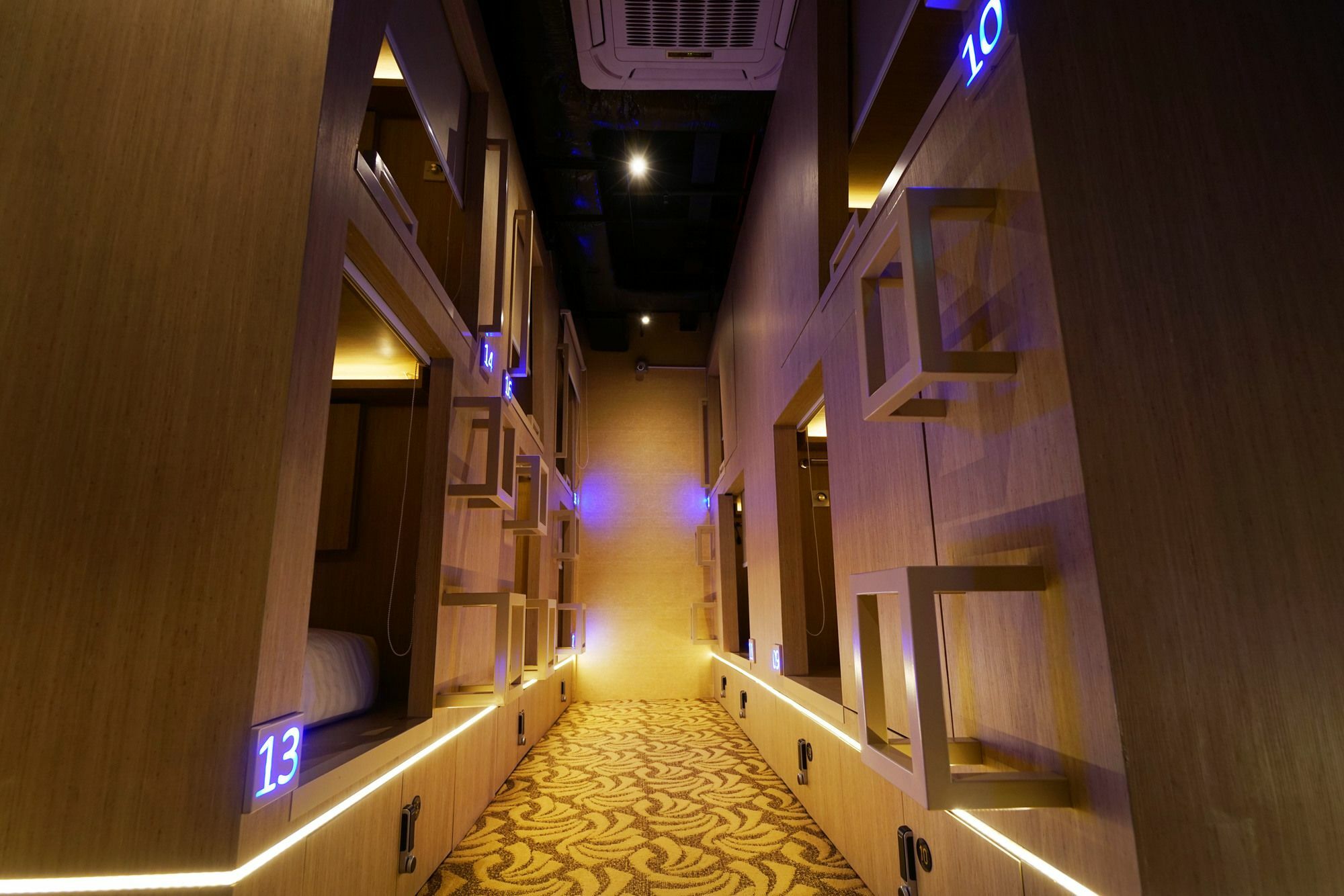 Cube Boutique Capsule At Kampong Glam Singapura