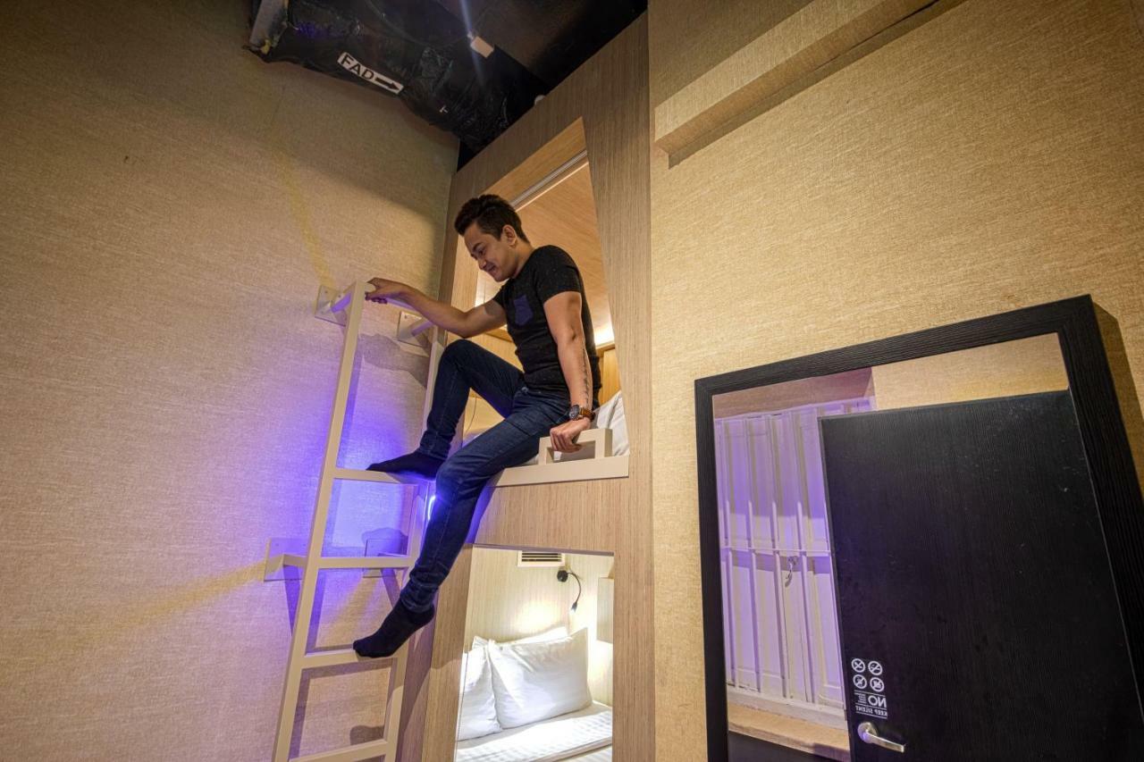 Cube Boutique Capsule At Kampong Glam Hotel kapsul